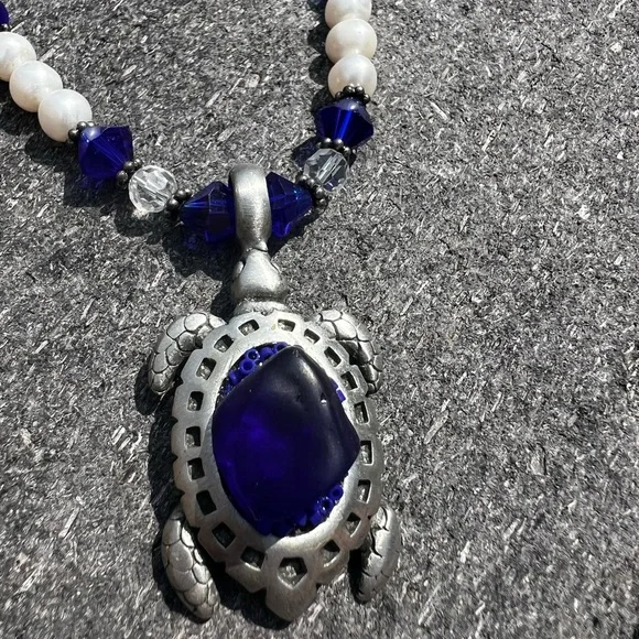CLEARANCE Blue and White Beaded Turtle Necklace and Earrings - Picture 2 of 10